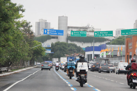 Prefeitura de São Paulo entrega 11,90 km de novos trechos de Faixa Azul nas zonas Oeste e Sul