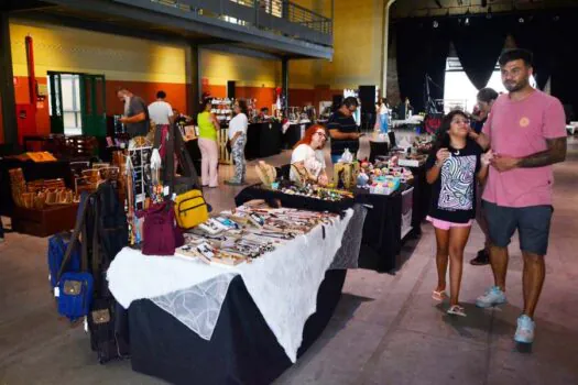 Cine Theatro Carlos Gomes recebe Feira Multicultura neste sábado