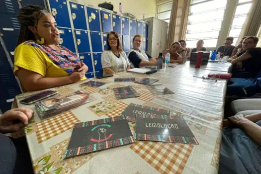 Educação de Ribeirão Pires realiza formação étnico-racial com professores 