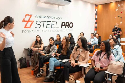 Grupo Innova Steel promove capacitação de mulheres para construção civil