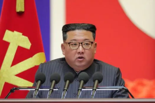 Kim explode rodovias para cortar ligação entre as Coreias