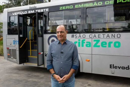 Ônibus elétrico da BYD começa a circular no transporte público de São Caetano