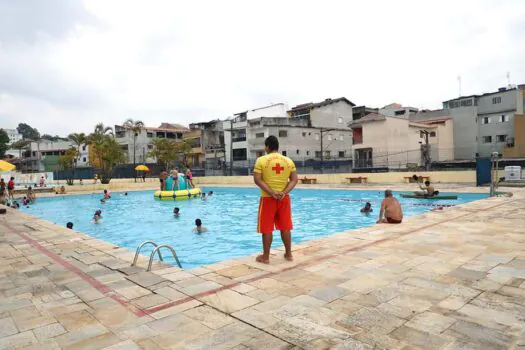 Calorão é um convite para visitar as piscinas do Clube Mané Garrincha