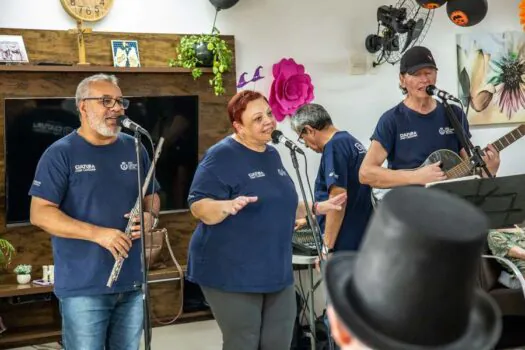 Projeto leva música e descontração a casas de longa permanência em São Caetano