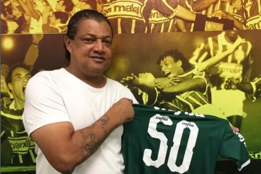 Morre Tonhão, ídolo do Palmeiras