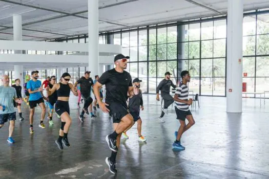 Fundação Bienal de SP e São Silvestre se unem em treino coletivo durante evento Pavilhão Aberto