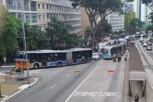 Interdição no túnel da Av. 9 de Julho causa caos no trânsito e recorde de lentidão de 795 km