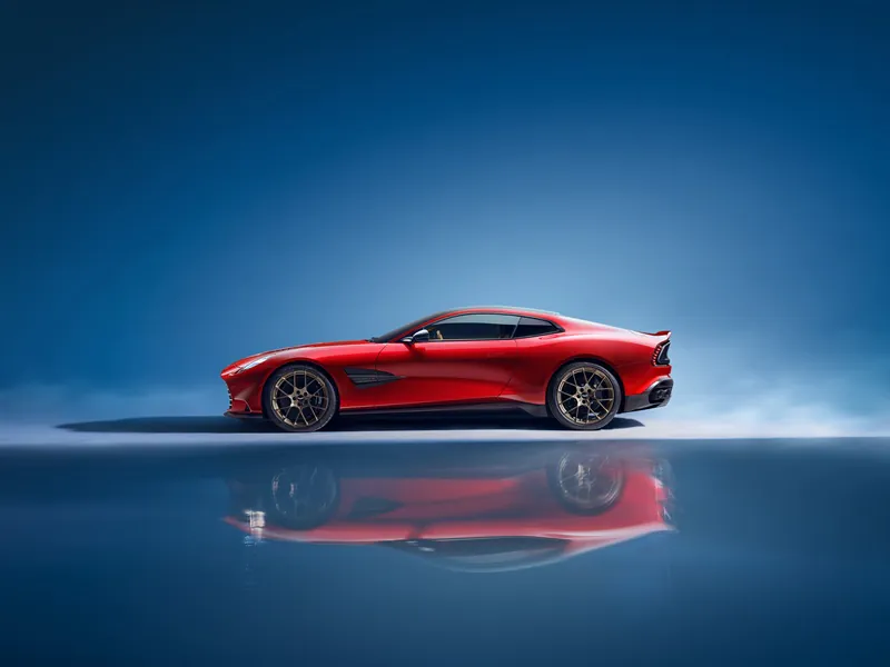 446229_1135319_aston_martin_vanquish_12