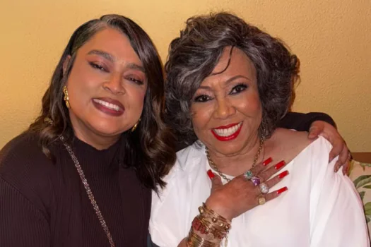 Alcione comemora 77 anos