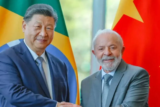 Brasil e China firmam cooperação estratégica em infraestrutura e tecnologia