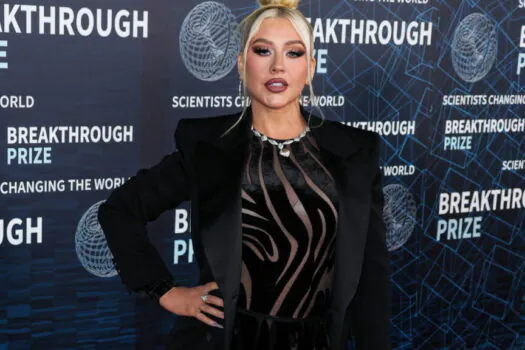 Christina Aguilera estreia no Brasil em 2025 com show solo no Rio de Janeiro