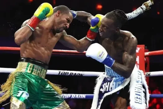 Boxe: Americano OShaquie Foster destrona brasileiro Robson Conceição