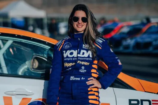 Bia Martins encerra a temporada da HB20 Racing Cup em Interlagos