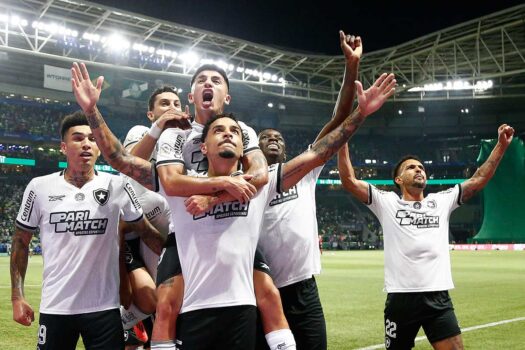 Joga nas 11: Botafogo campeão da Libertadores; situação do Palmeiras no Brasileirão e Copinha Feminina