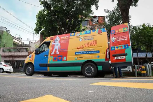 Diadema apresenta experiência do Carro da Vacina em evento nacional do SUS