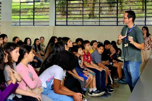 Ribeirão Pires doa colmeia de abelhas nativas sem ferrão para escola pública