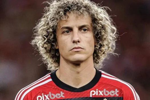 David Luiz desfalcará o Flamengo na partida contra o Cuiabá