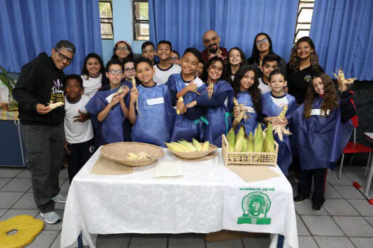 Em Diadema, milho guarani é base para ensinar a cultura e respeito aos indígenas