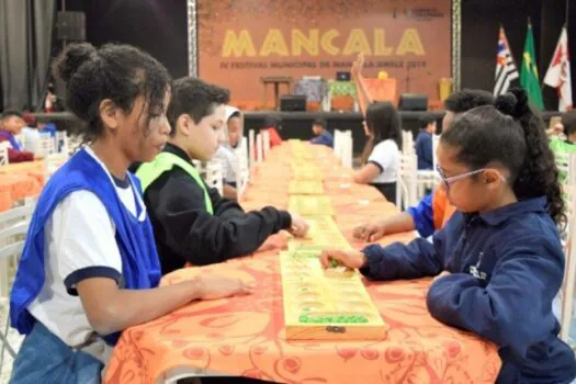 Festival de jogo de tabuleiro africano vai reunir mais de 1200 estudantes da rede municipal de SP