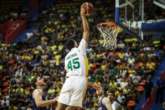 Basquete: Brasil assegura vaga na Americup 2025 ao vencer o Uruguai