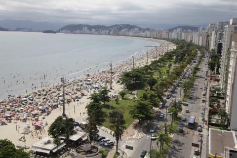 Santos espera 325 mil turistas no feriado