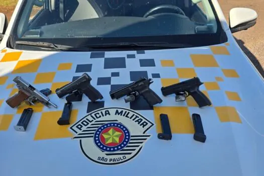 PM Rodoviária apreende quatro armas ilegais em ônibus de viagem no interior