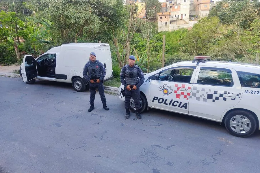 policia-militar-veiculo-roubado