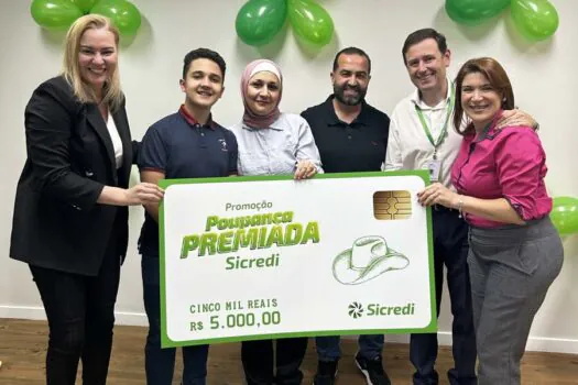 Associado de São Bernardo recebe prêmio da Campanha Poupança Premiada Sicredi