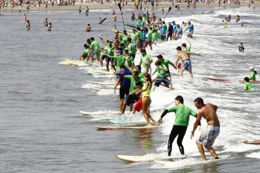 Surfistas 50+ se reúnem em Santos