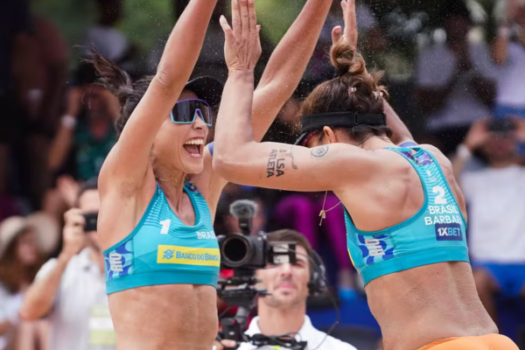 Bárbara e Carol encerram parceria com ouro no Circuito Mundial de Vôlei de Praia