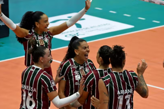 Fluminense vence Brasília e avança na Superliga Feminina