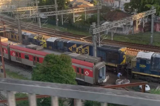 Passageiros enfrentam caos na Linha 11-Coral da CPTM