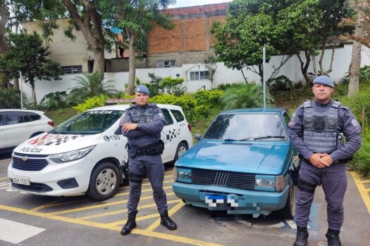 Polícia Militar recupera veículo furtado e prende dois indivíduos em flagrante