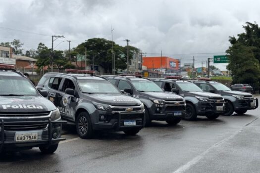 Polícia Militar impede assalto a banco e liberta reféns na Grande São Paulo