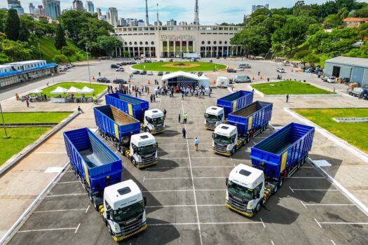 São Paulo inova com 27 carretas a biometano para coleta sustentável de resíduos