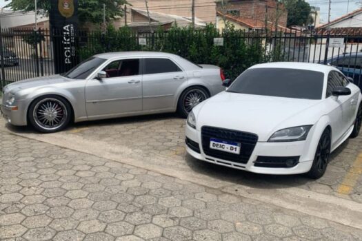 Carros de luxo são apreendidos em operação contra o crime organizado em SP