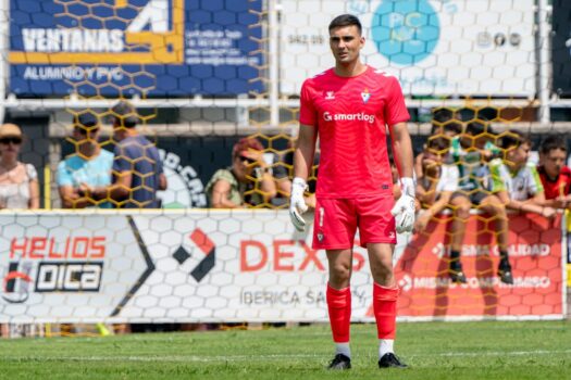 Vasco encaminha a contratação do goleiro Daniel Fuzato