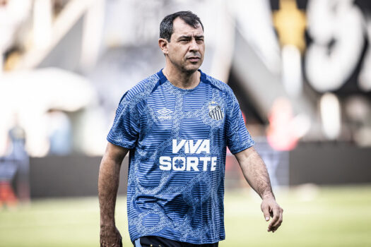 Vasco se aproxima da contratação do técnico Fábio Carille, ex-Santos