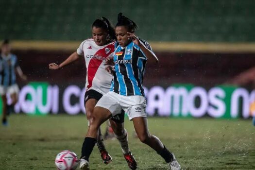 Jogadoras do River Plate detidas por racismo em jogo contra o Grêmio