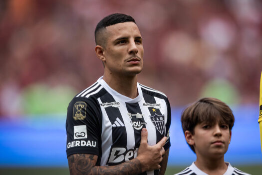 Corinthians estuda retorno de Guilherme Arana, do Atlético-MG