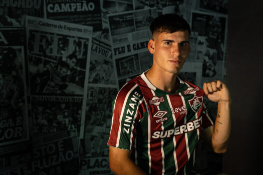 Fluminense anuncia a contratação de atacante uruguaio de 19 anos