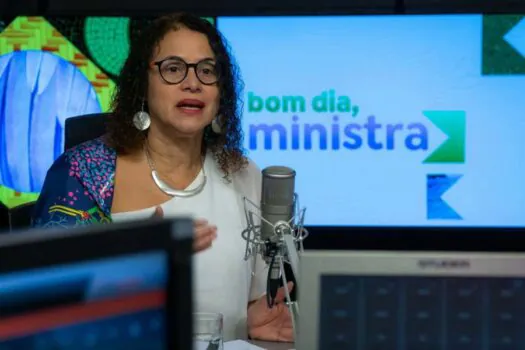 Ministra Luciana Santos destaca avanços em investimentos na ciência e tecnologia do Brasil