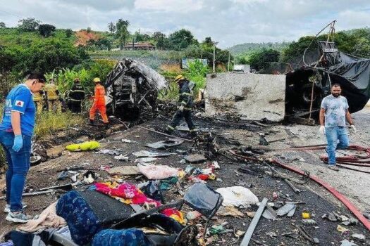 Empresa divulga nomes dos mortos em acidente de ônibus em MG