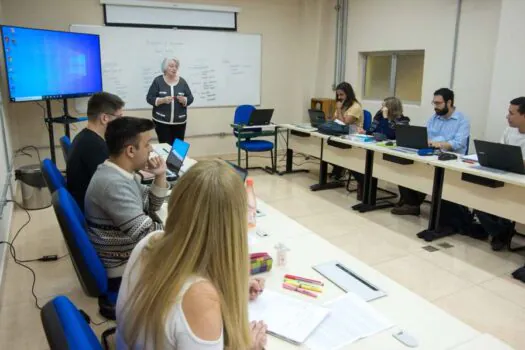 Estácio oferece mais de 24 mil vagas em cursos gratuitos