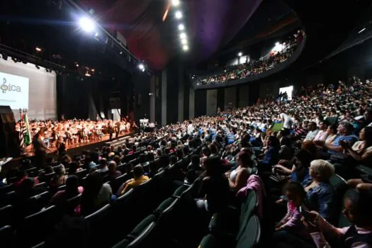 Estudantes de São Bernardo mostram talento em apresentação do Programa Mais Música