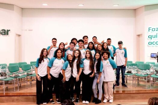 Unipar entrega certificações para alunos da 6ª turma do Projeto Pescar