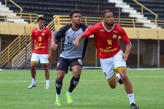 São Bernardo realiza jogo-treino como último trabalho de 2024