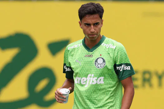 Palmeiras rejeita proposta recorde de clube inglês por Vitor Reis