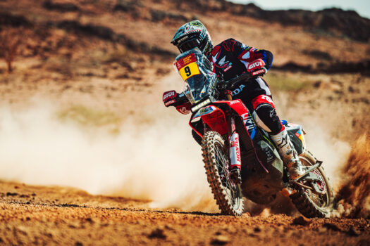 Pilotos da Honda HRC superam primeira parte da etapa de 48 horas do Dakar 2025