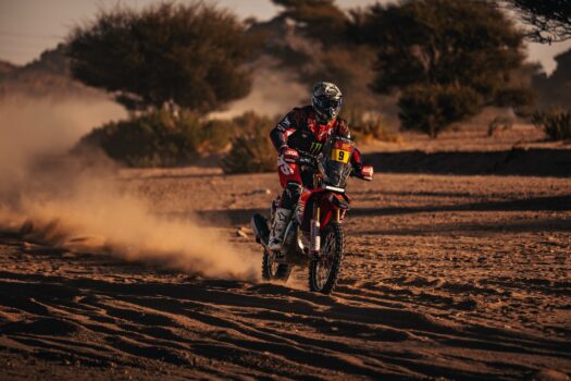 Honda HRC tem três pilotos entre os cinco melhores no Rally Dakar